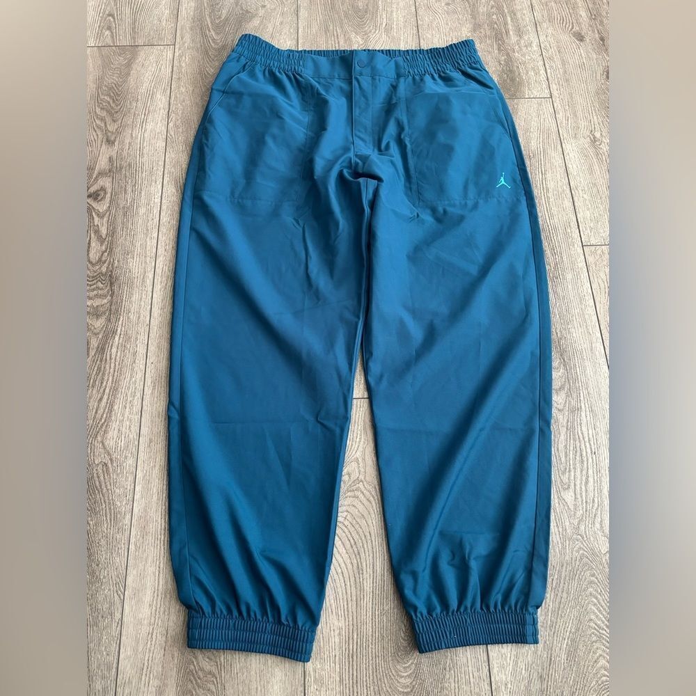 Jordan woman’s Blue Jogger Pants